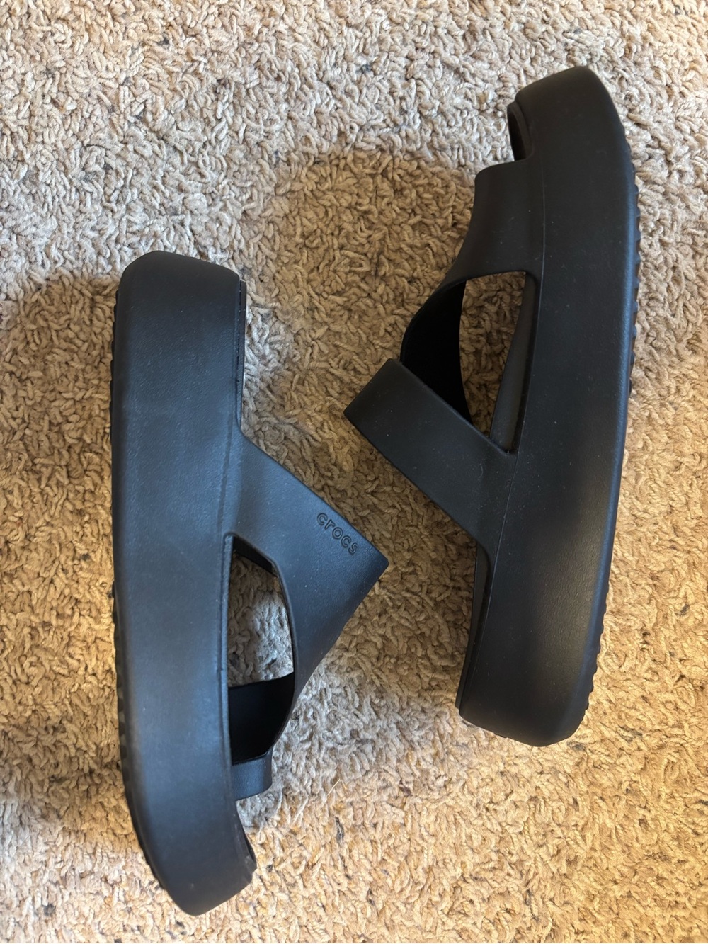 Crocs Black Slide Platform Sandals size 7 - Classic Comfort - Picture 2 of 4